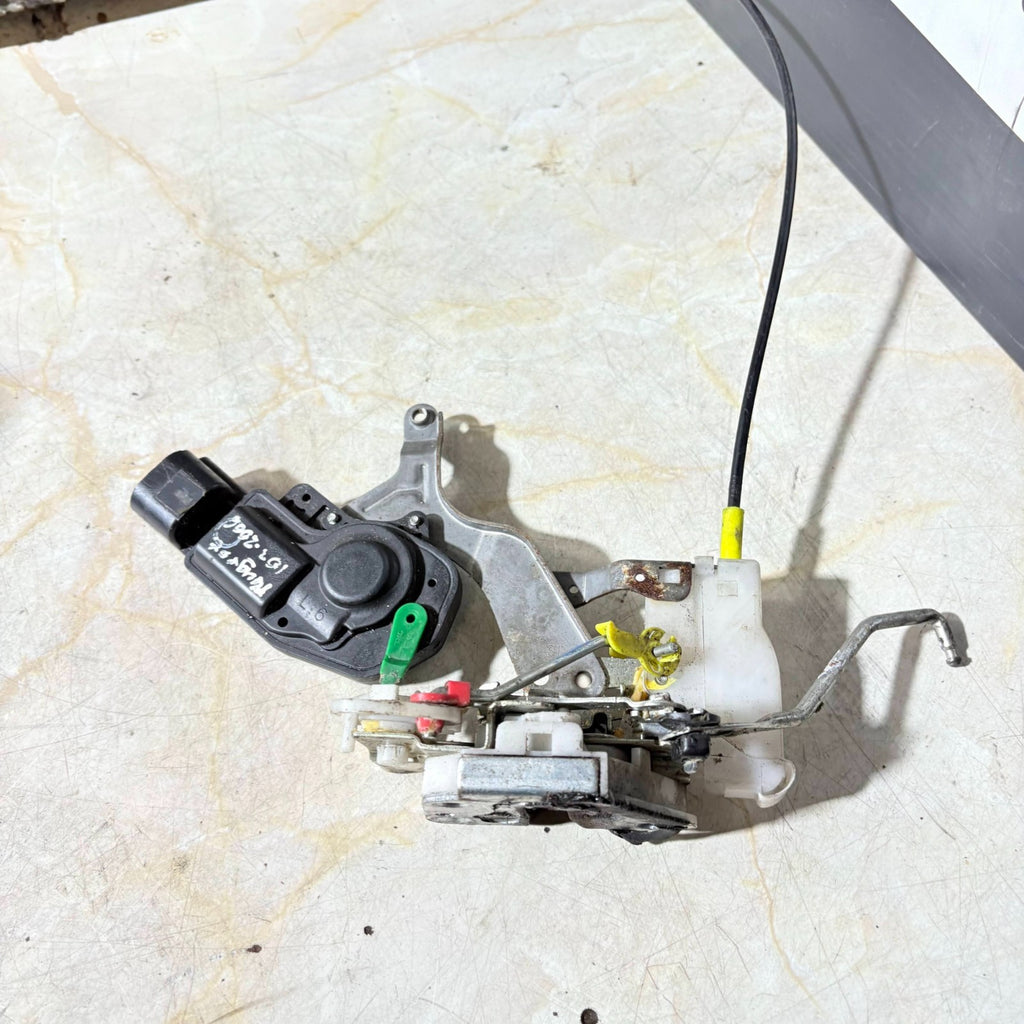 Peugeot 2006 Front Left Door Lock Mechanism