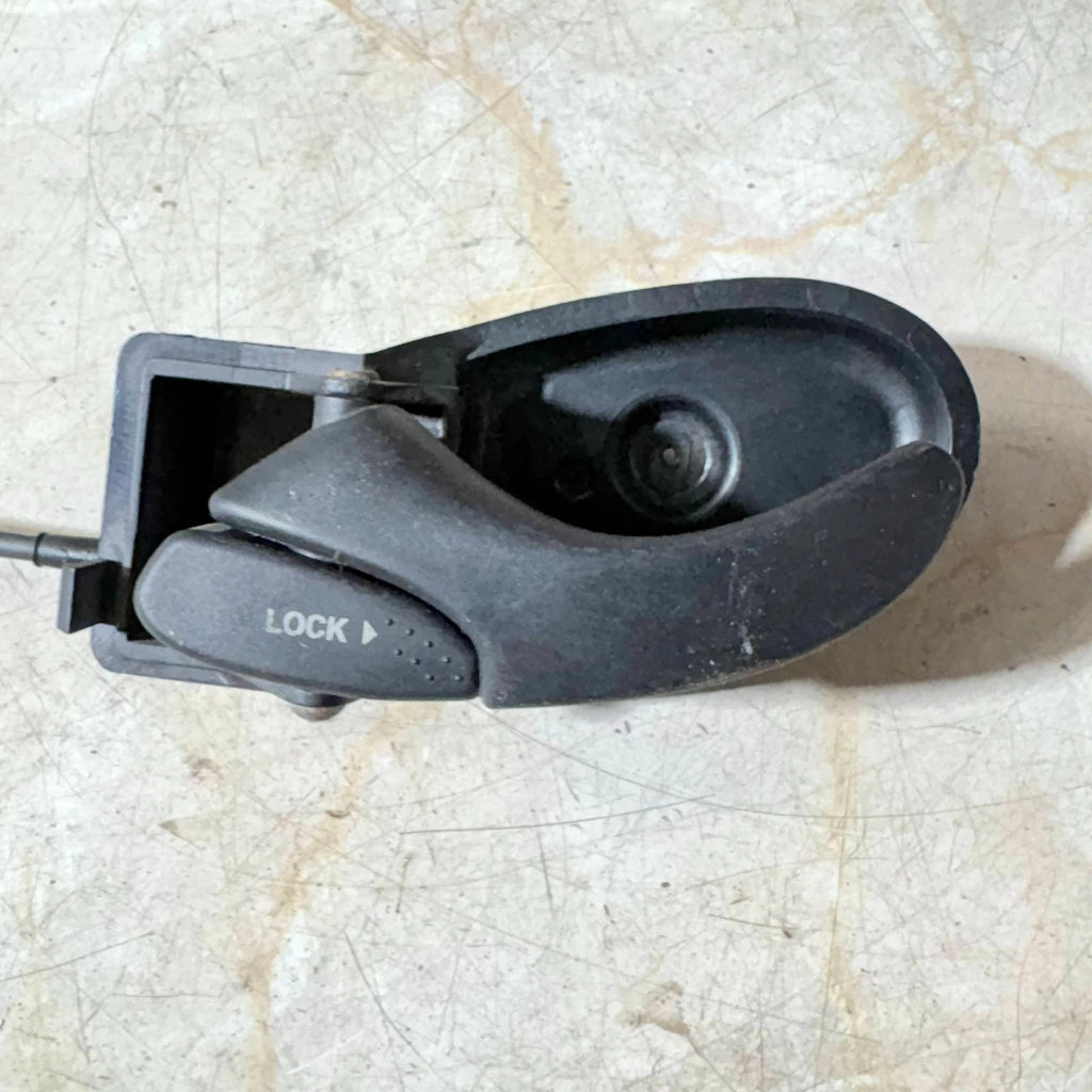 FORD FOCUS NSR PASSENGER SIDE REAR INTERNAL DOOR HANDLE XS41A22601 98-05