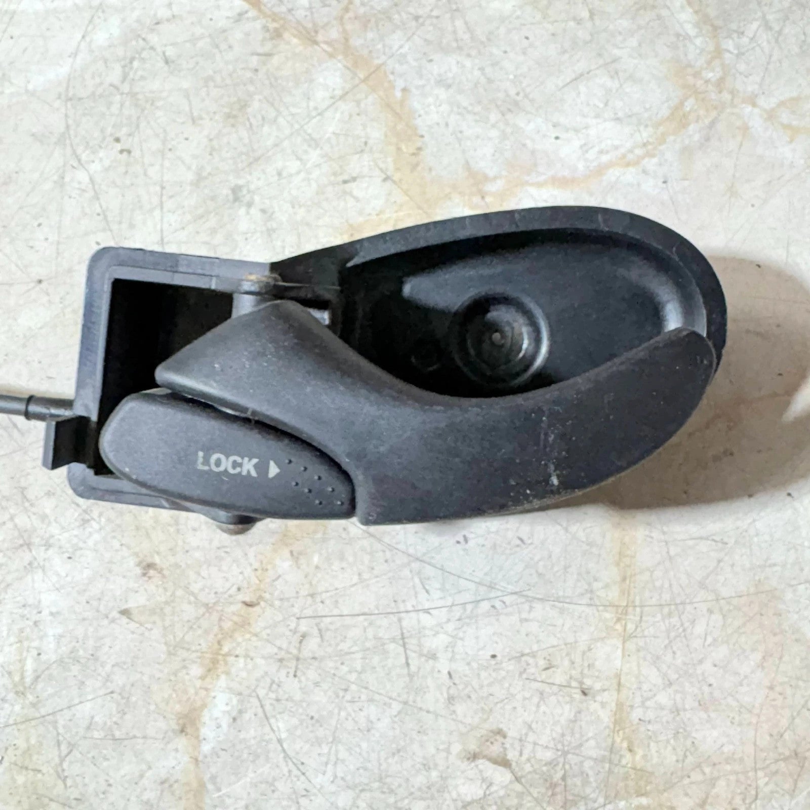 FORD FOCUS NSR PASSENGER SIDE REAR INTERNAL DOOR HANDLE XS41A22601 98-05