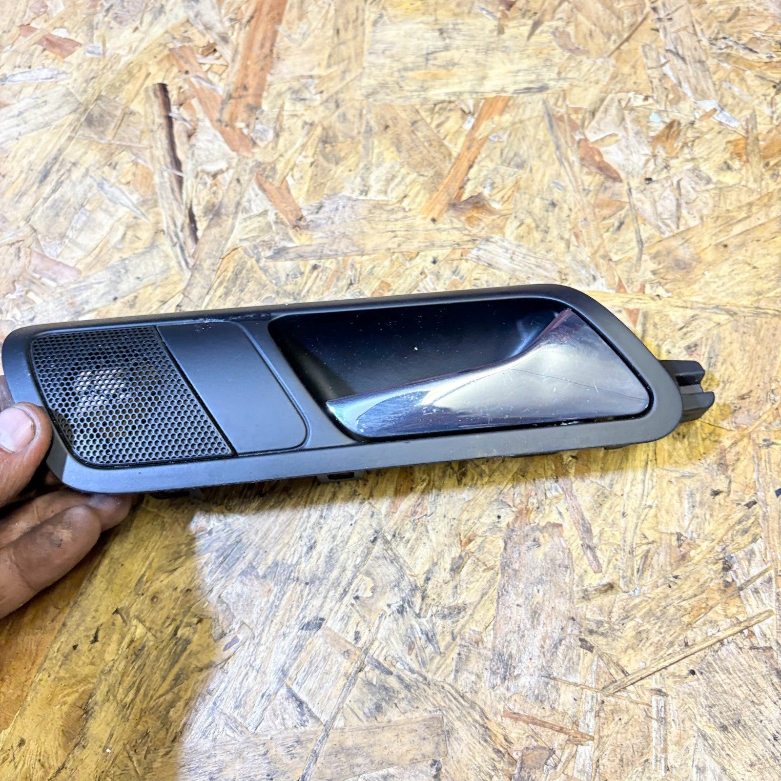 VW PASSAT RIGHT OFFSIDE REAR INNER DOOR HANDLE 3C4839114 2005-2010
