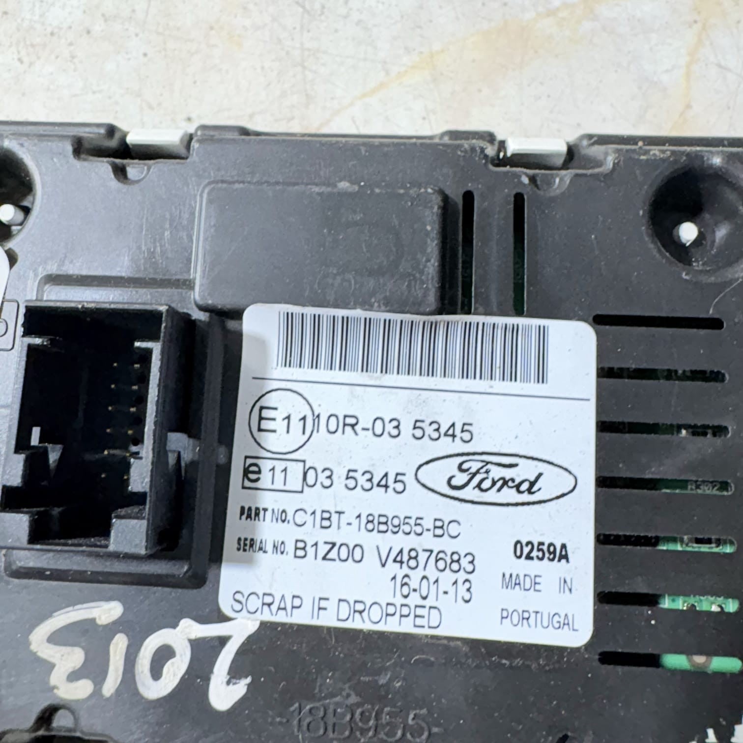 2013 FORD FIESTA MULTI FUNCTION RADIO DISPLAY SCREEN 10R035345