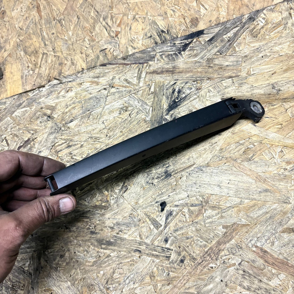 VOLKSWAGEN POLO 2002-2009 REAR WINDSHIELD WIPER ARM 606955707A