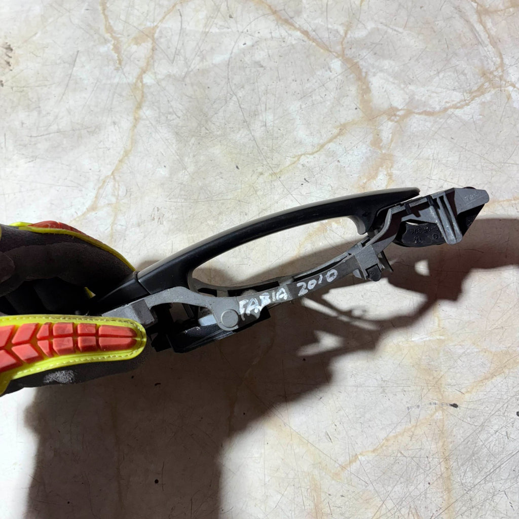2007-2014 SKODA FABIA OSR DRIVERS SIDE REAR OUTER DOOR HANDLE