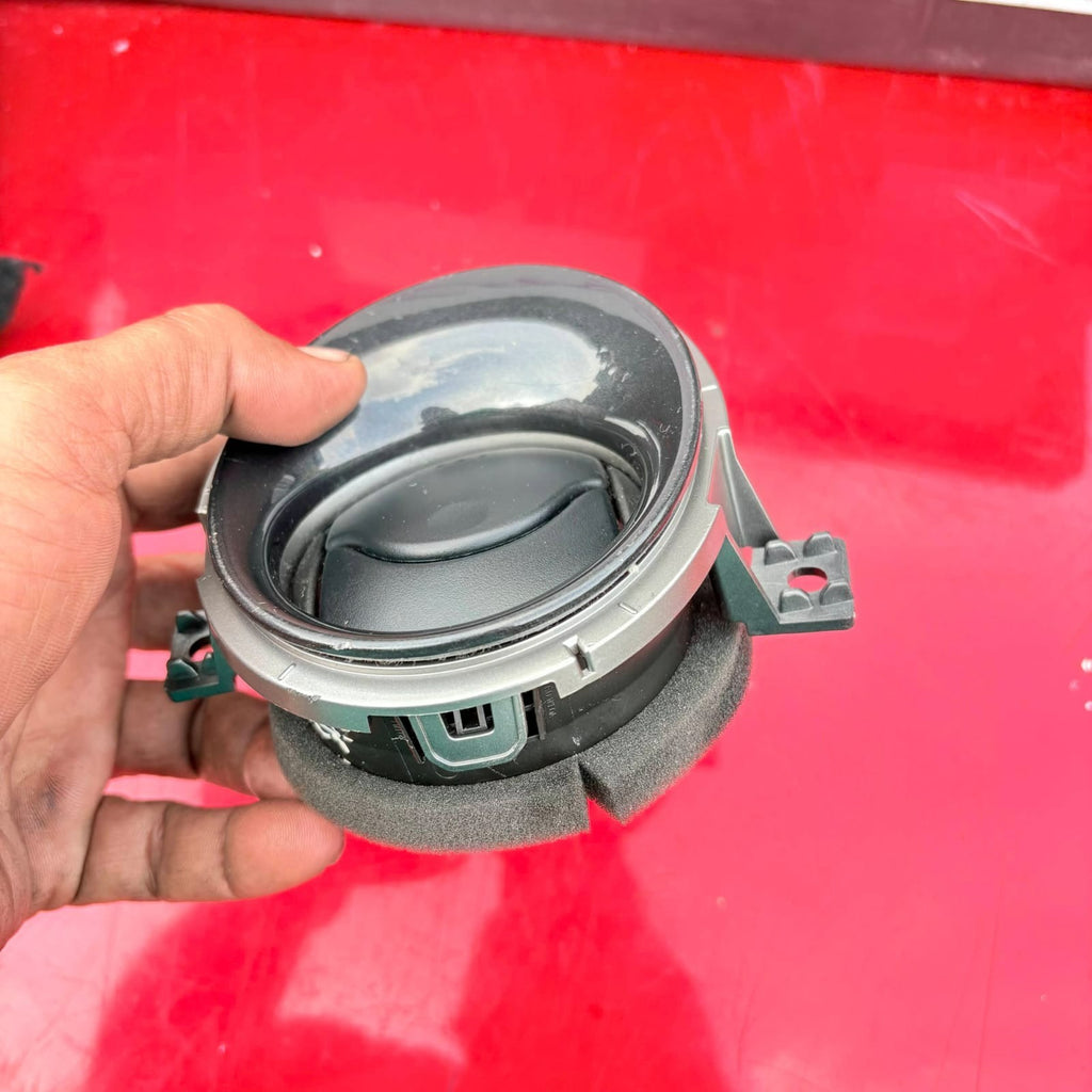 2014 NISSAN JUKE ACENTA PASSENGER SIDE DASHBOARD AIR VENT 687601KK0A