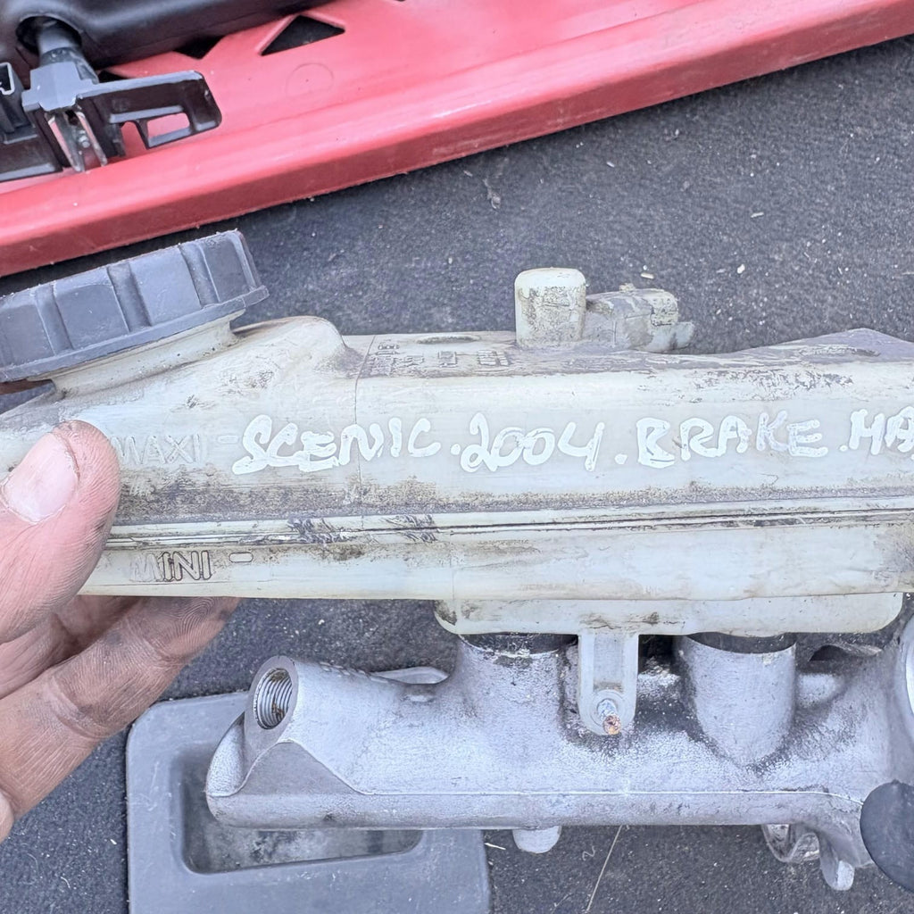 2004 RENAULT GRAND SCENIC BRAKE MASTER CYLINDER PETROL 2000PETROL 32067111-2