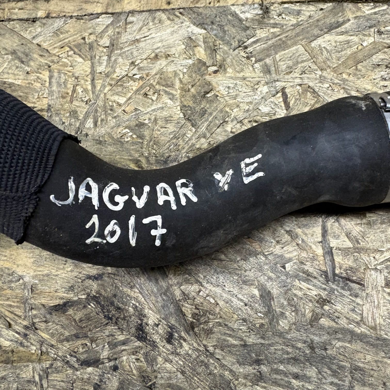 JAGUAR XE X760 2.0 DIESEL COOLANT HOSE LINE PIPE 2017 1321148