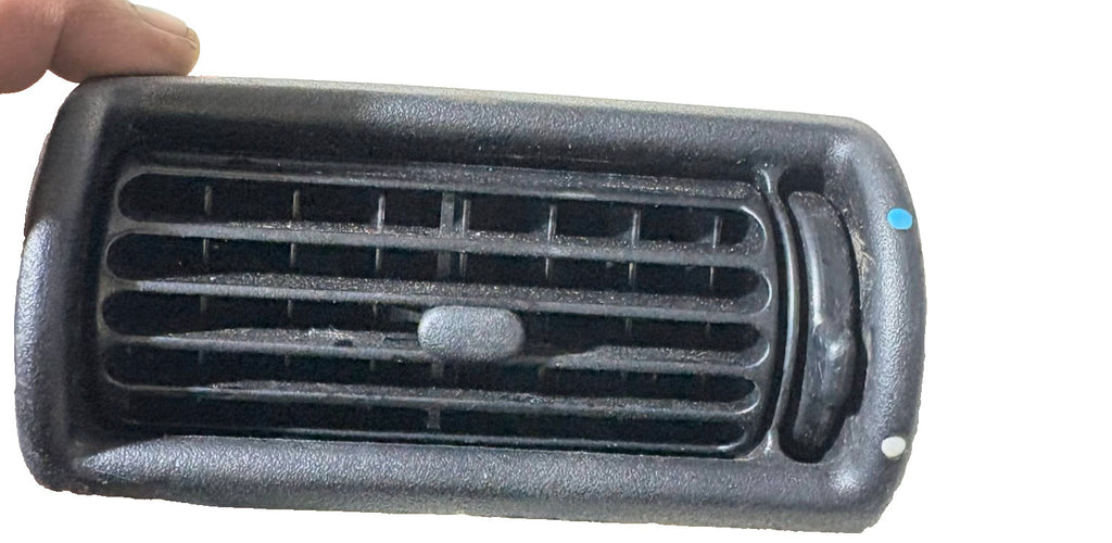 Land Rover Freelander 1 Right Dash Air Vent Smokestone MWC4078WQL L314 2002-2003