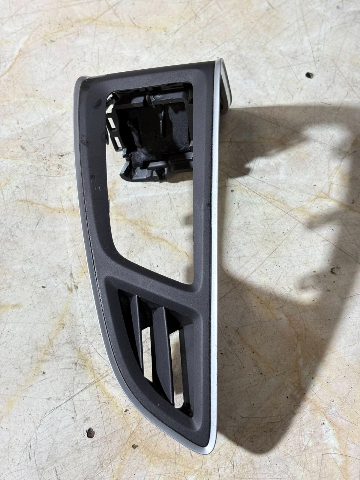 For 2014 FORD FOCUS MK3 LEFT AIR vent TRIM PASSENGER SIDE