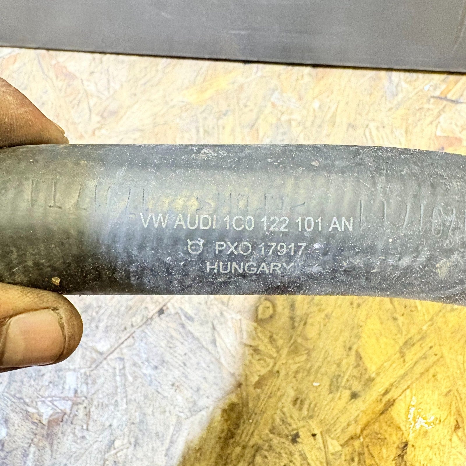 VW Beetle Top Water Coolant Hose Pipe Genione 122101AN