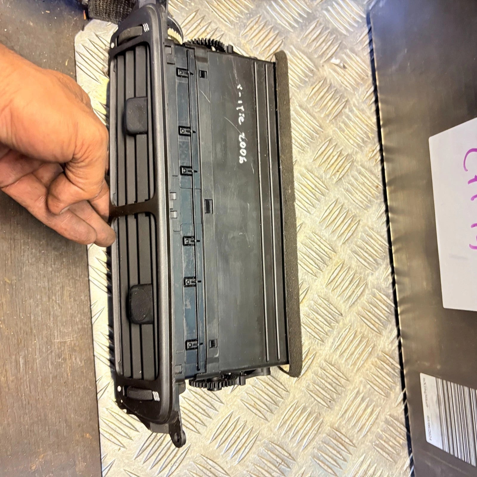 Jaguar X-Type 2001-2009 S-Type 2002.5-2008 Centre Vent 1X43-6770-AN C2S43923