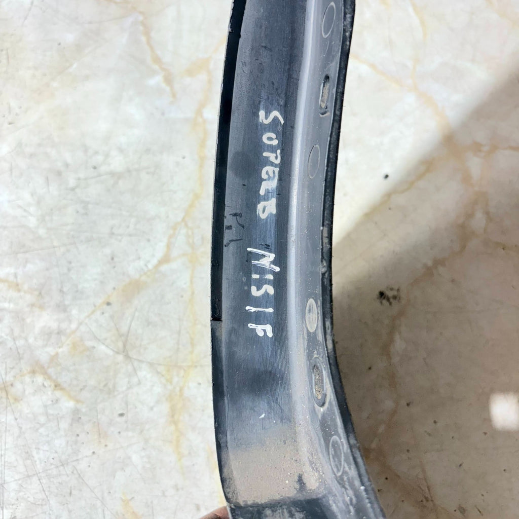 SKODA SUPERB Passenger Front Left Side Mud Flap 2001-2008