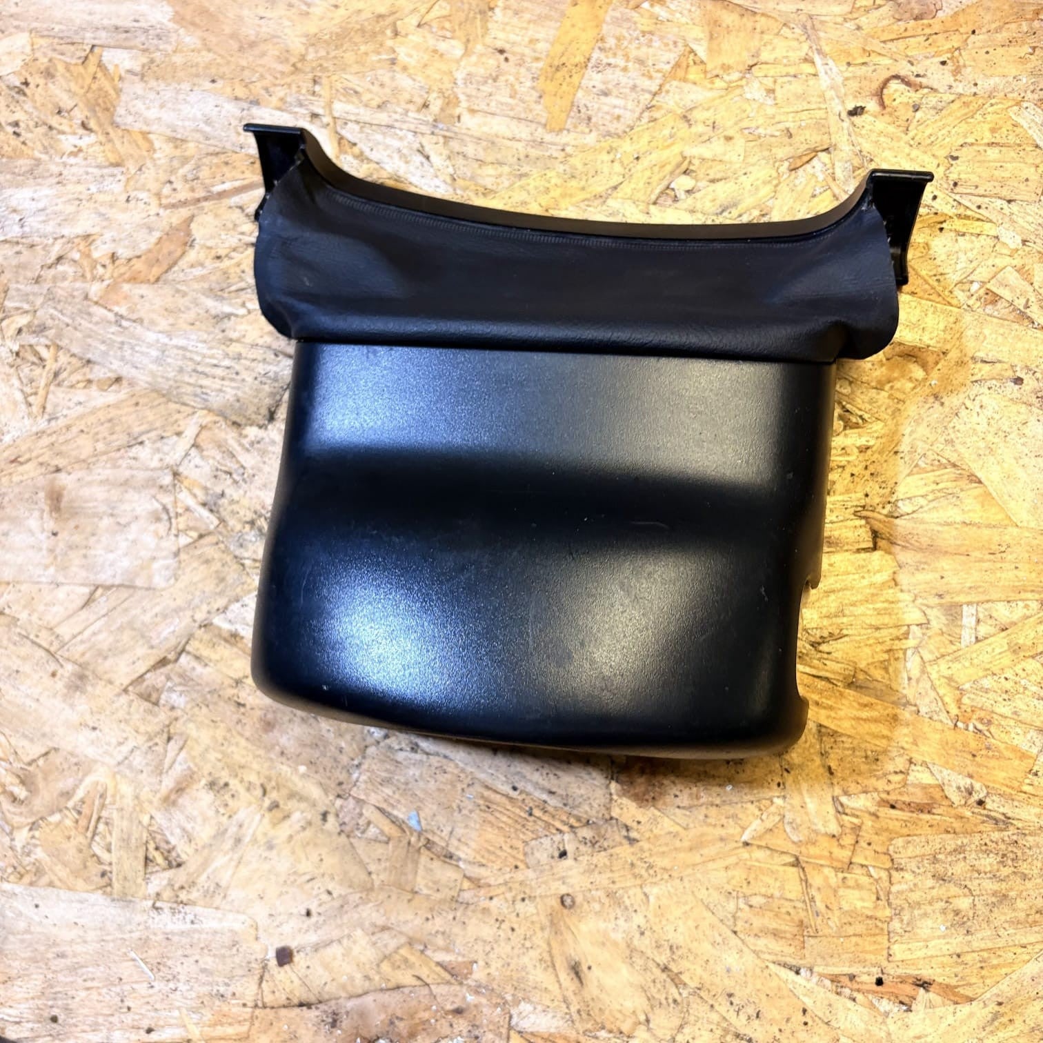 Volkswagen Polo Steering Column Upper Cowl Trim MK4 9N 9N3 2007 6Q0858565