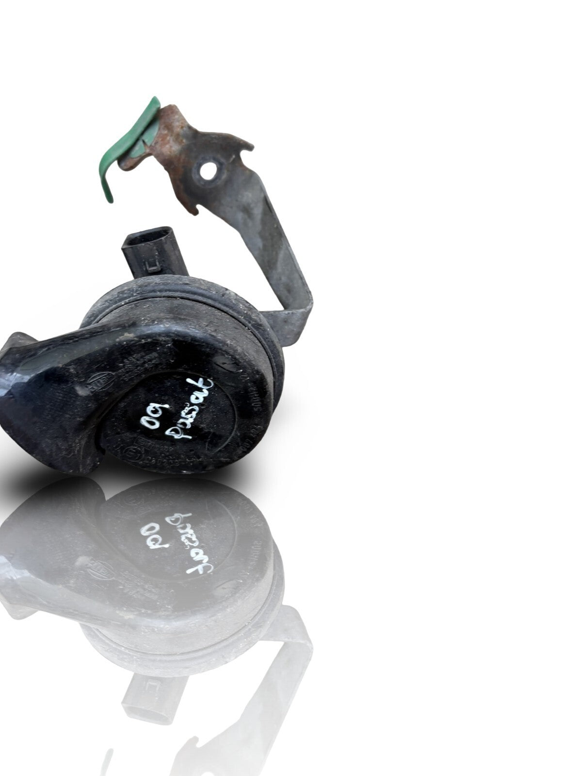 Volkswagen Passat B6 Horn Signal E1000209 2008