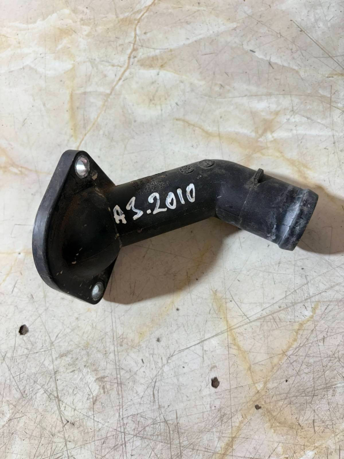Audi A3 8P 2004-2012 1.6 Coolant Flange Thermostat Housing Pipe 06A121121C