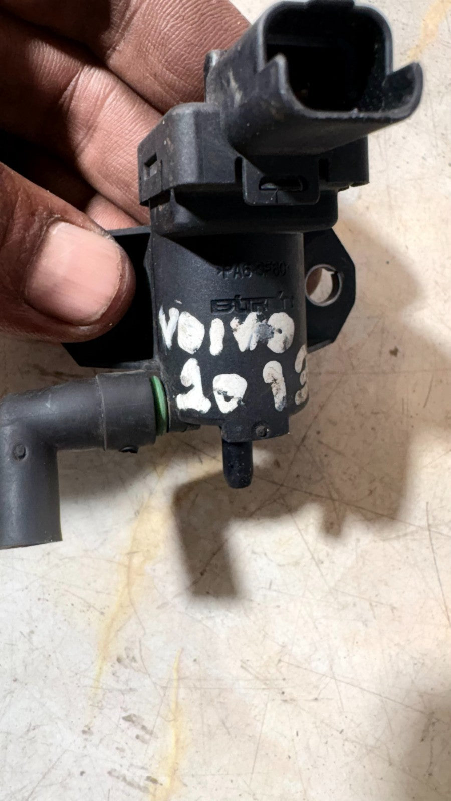 Volvo V40 2012-15 V60 2011-15 D2 1.6 Turbo Solenoid Valve 9688124580
