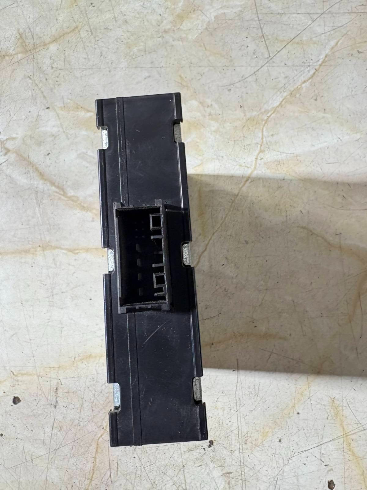 BMW E90 2.0L DIESEL GEARBOX CONTROL MODULE ECU 61.42 9 253 208 8ES 009 479 21
