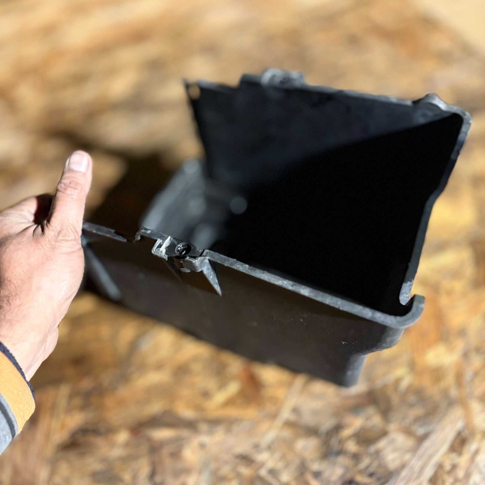 FORD FIESTA Battery Tray Box 8V21-10723-AC 2008-2017