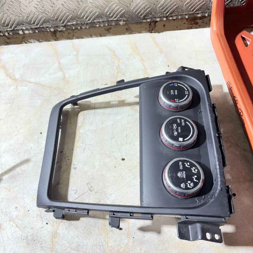 2006-2014 SUZUKI SX4 MK1 HEATER CONTROL PANEL 39510-79J02
