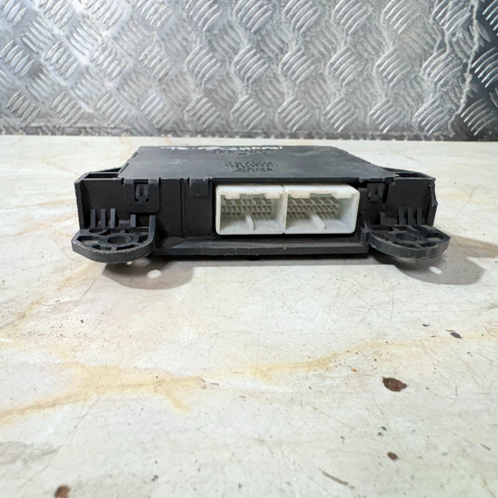 Toyota Prius Hybrid 2004-2006 Temperature Control ECU Climate Module 88650-47050