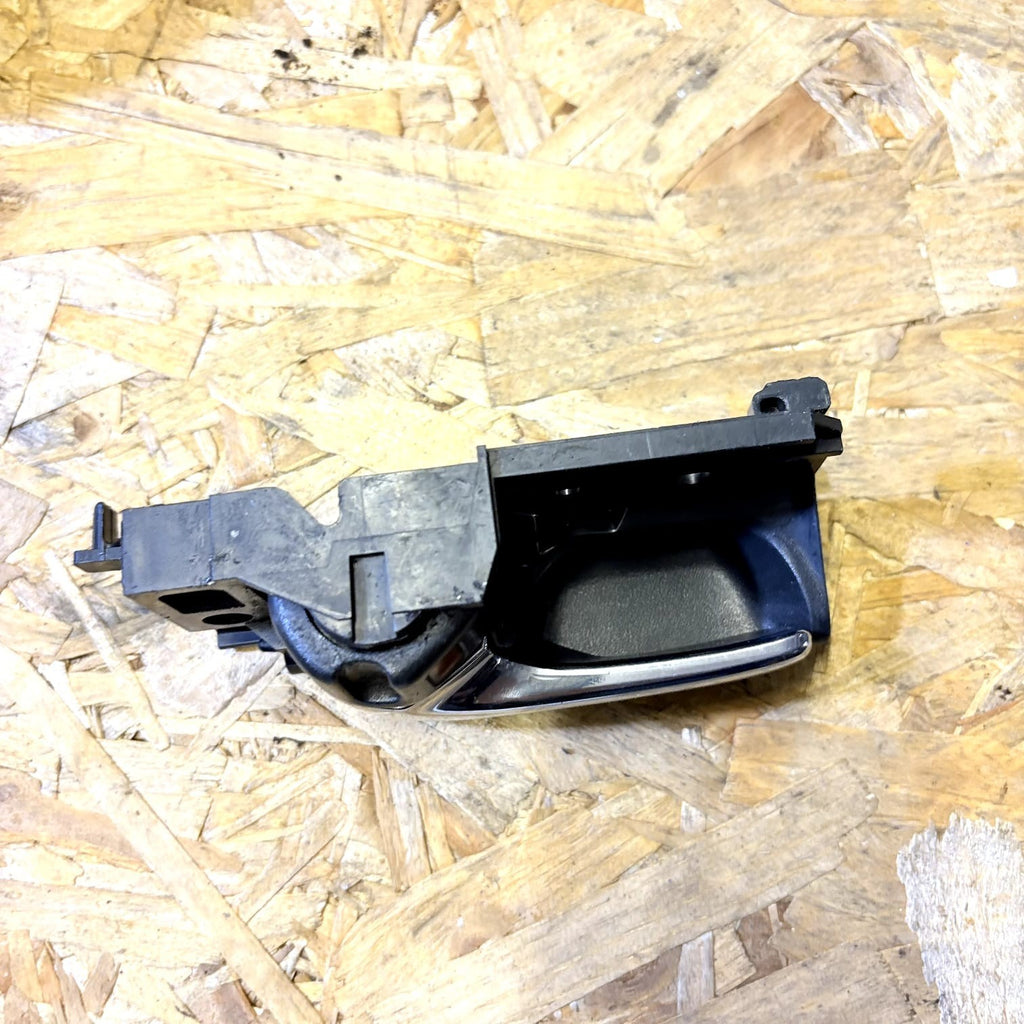 2004 TOYOTA AVENSIS INNER PASSENGER FRONT SIDE DOOR HANDLE 50594A1
