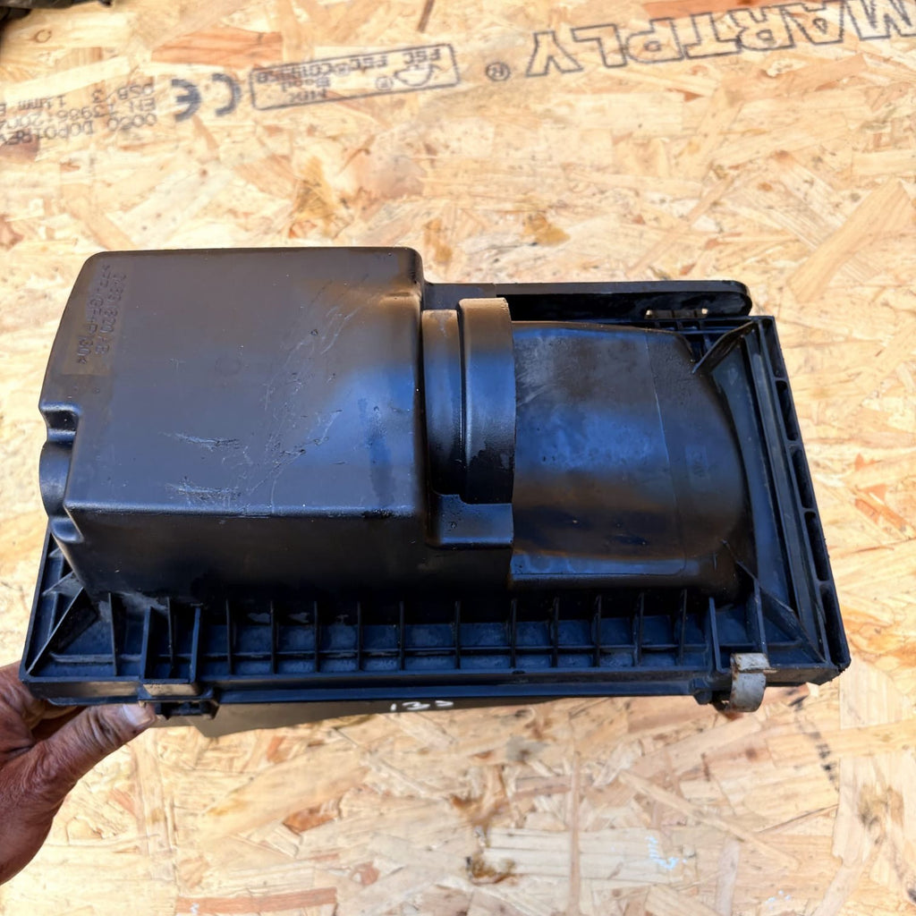 DODGE NEON STRATUS 2000-2005 AIR FILTER BOX INTAKE HOUSING 04891820AB