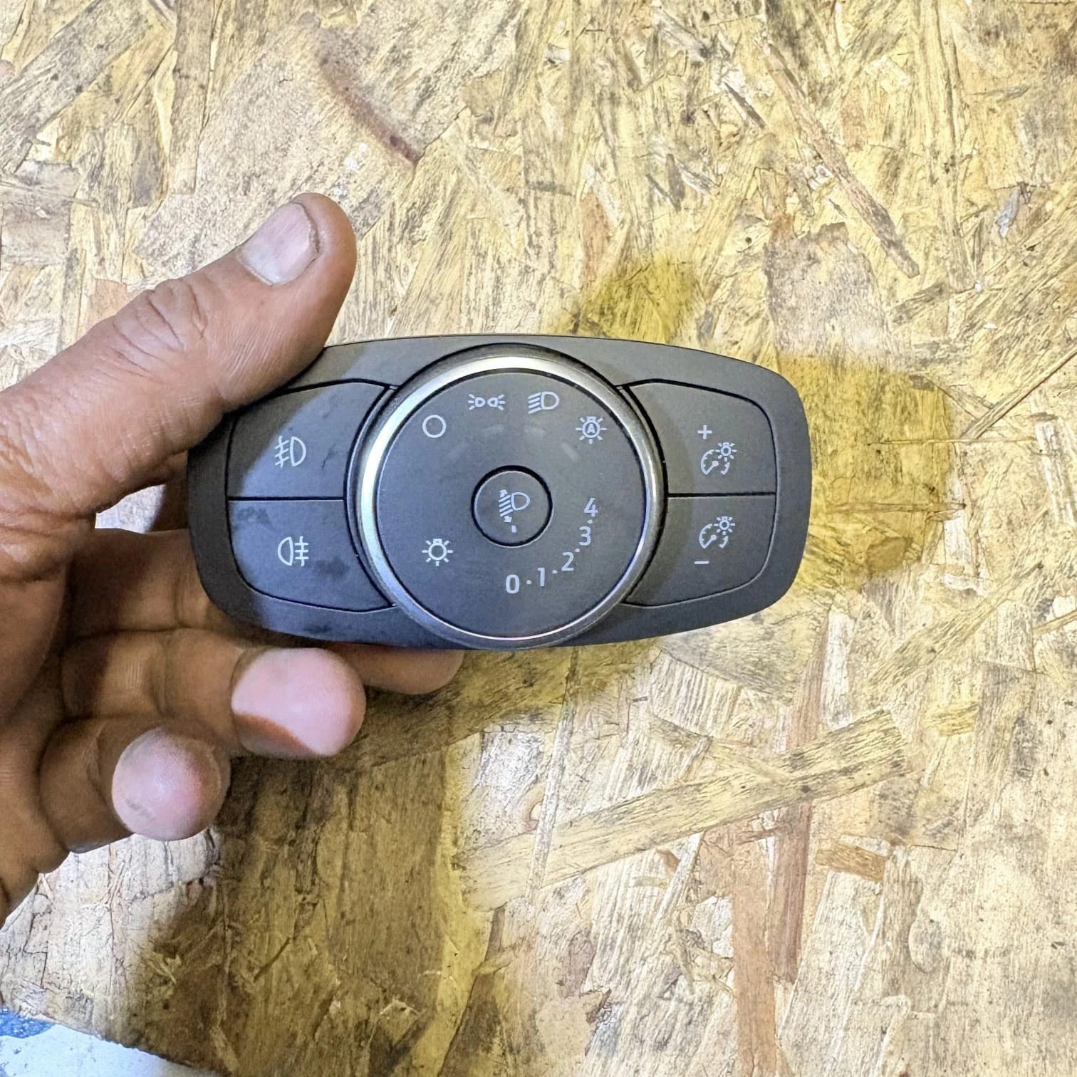 2021 FORD FIESTA ACTIVE 1.0P HEADLIGHT HEADLAMP SWITCH 10507973-00