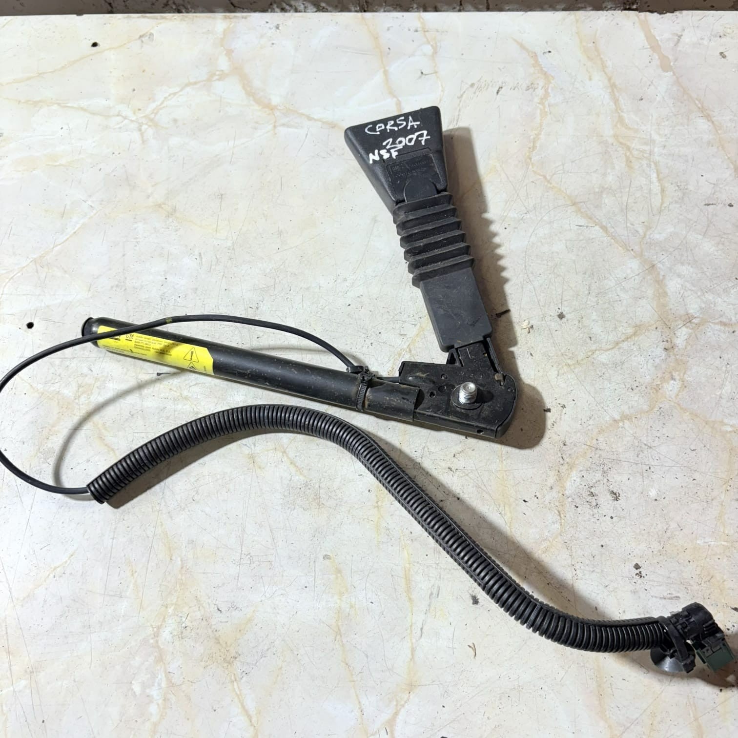 Vauxhall Corsa C 2000-2006 NSF Passenger Front Seat Belt Buckle Latch 09114885