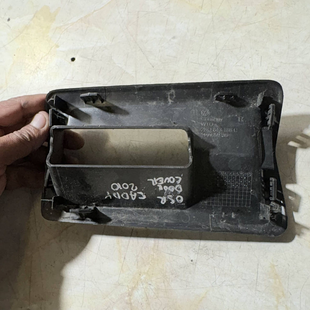 VW Caddy III Furgon 2KA, 2KH, handle to open the sliding door 32565467-OSR 2010