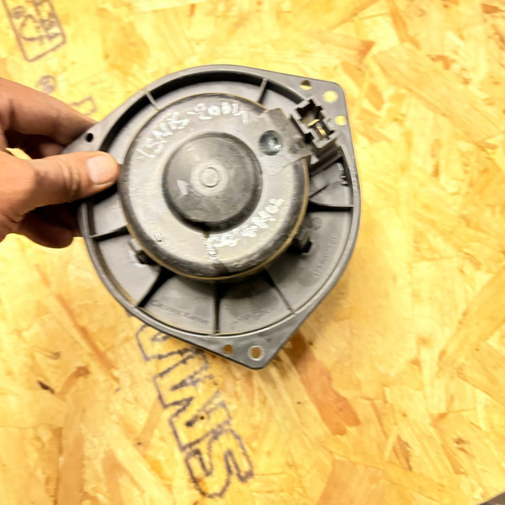 Suzuki Ignis Heater Blower Motor Fan Assembly 173-60073-01