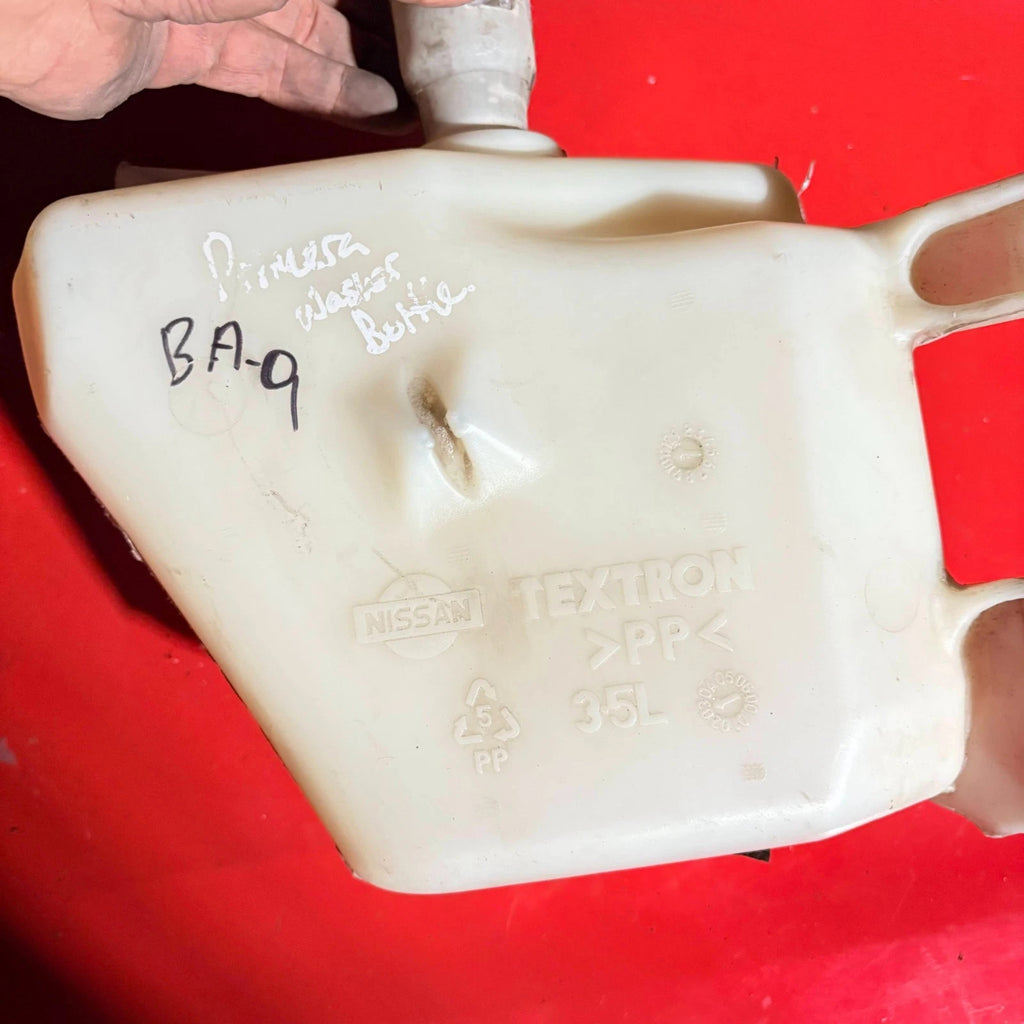 NISSAN PRIMERA MK3 WASHER BOTTLE NO CAP 28910AU400 2001-2008