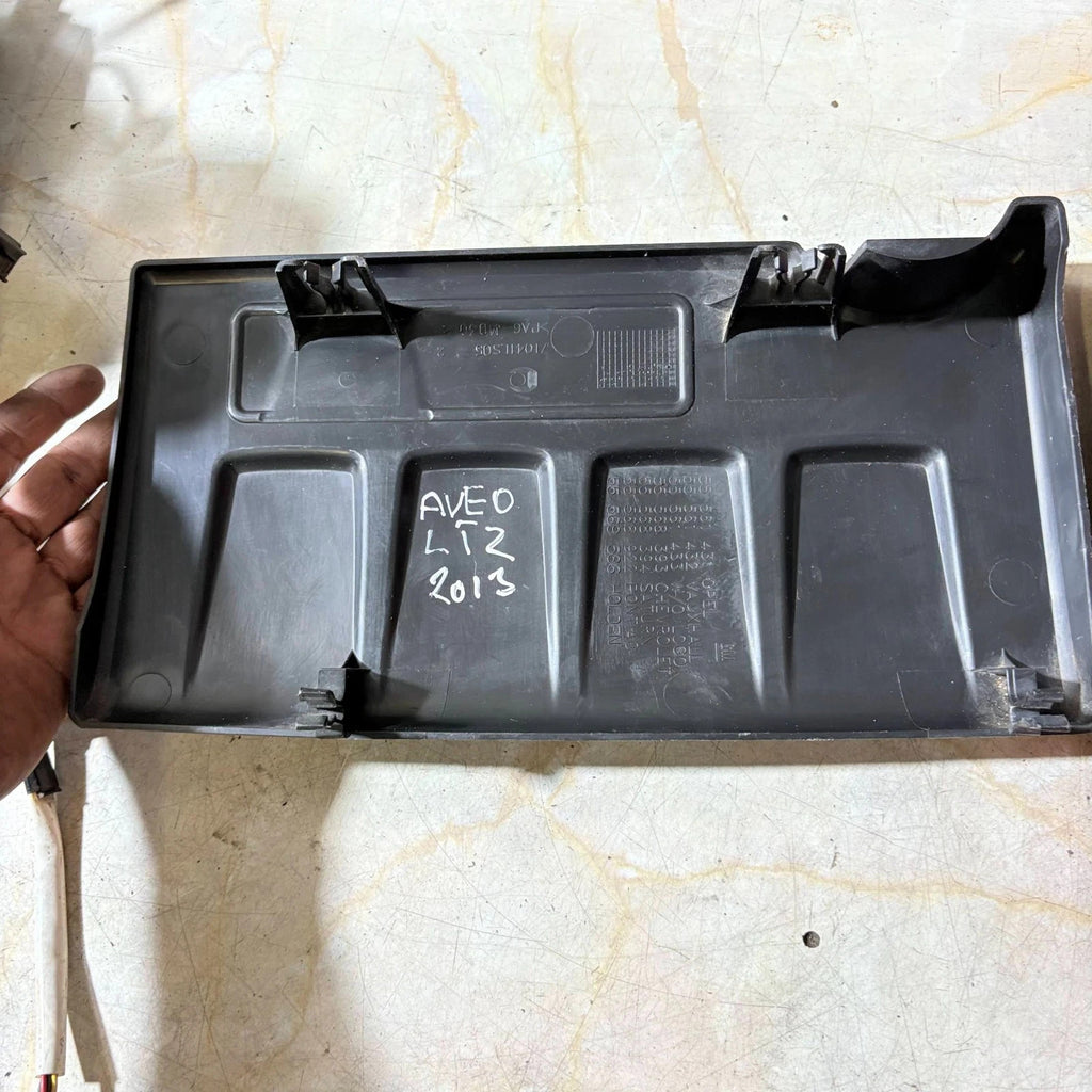 Chevrolet Aveo Ltz 2011-2018 Engine Top Cover 55568393