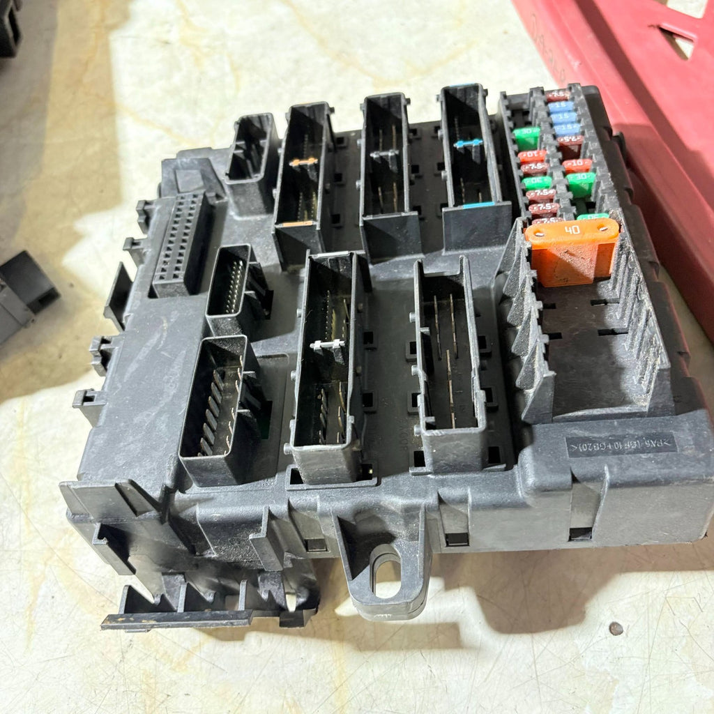 VAUXHALL VECTRA MK2 C 02-09 1.9 DIESEL FUSE RELAY BOX 460 023 260