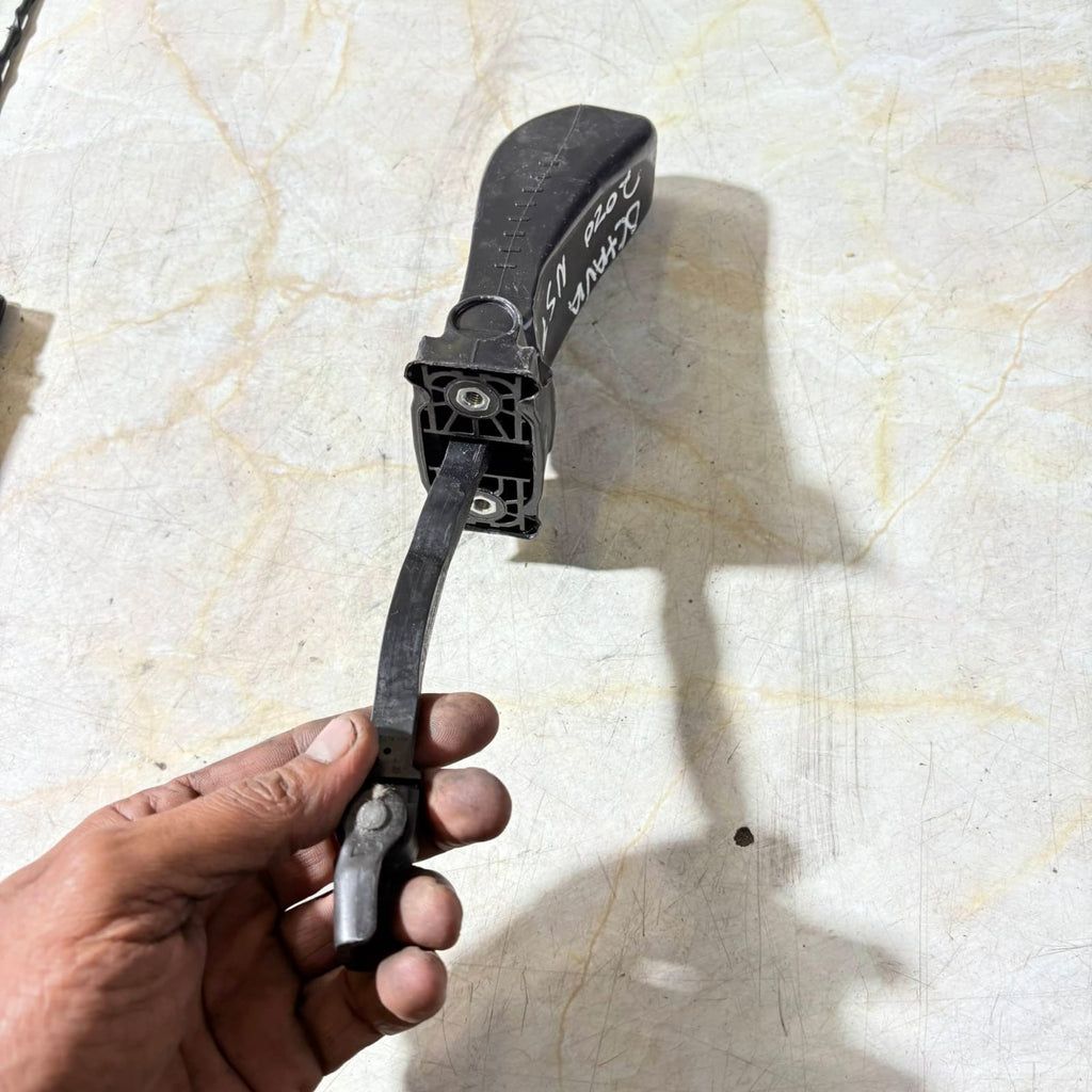 SKODA OCTAVIA MK3 PASSENGER FRONT DOOR CHECK STRAP 5E0837267A NSF