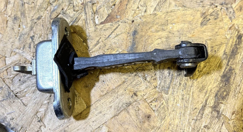 HYUNDAI I30 MK1 NSF PASSENGER SIDE FRONT DOOR CHECK STRAP 326634975001