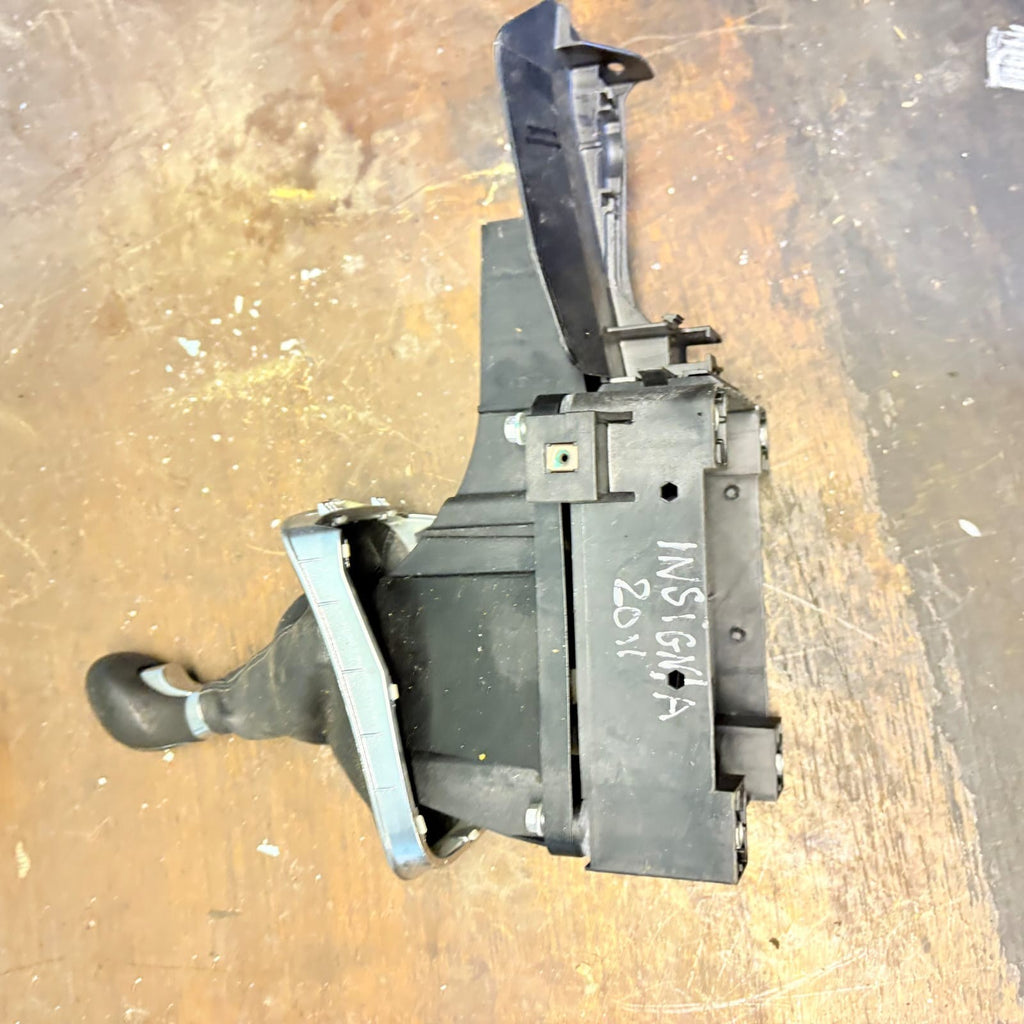 VAUXHALL INSIGNIA GEAR SELECTOR 55563829 6 SPEED STICK 1.8 PETROL A18XER 2011