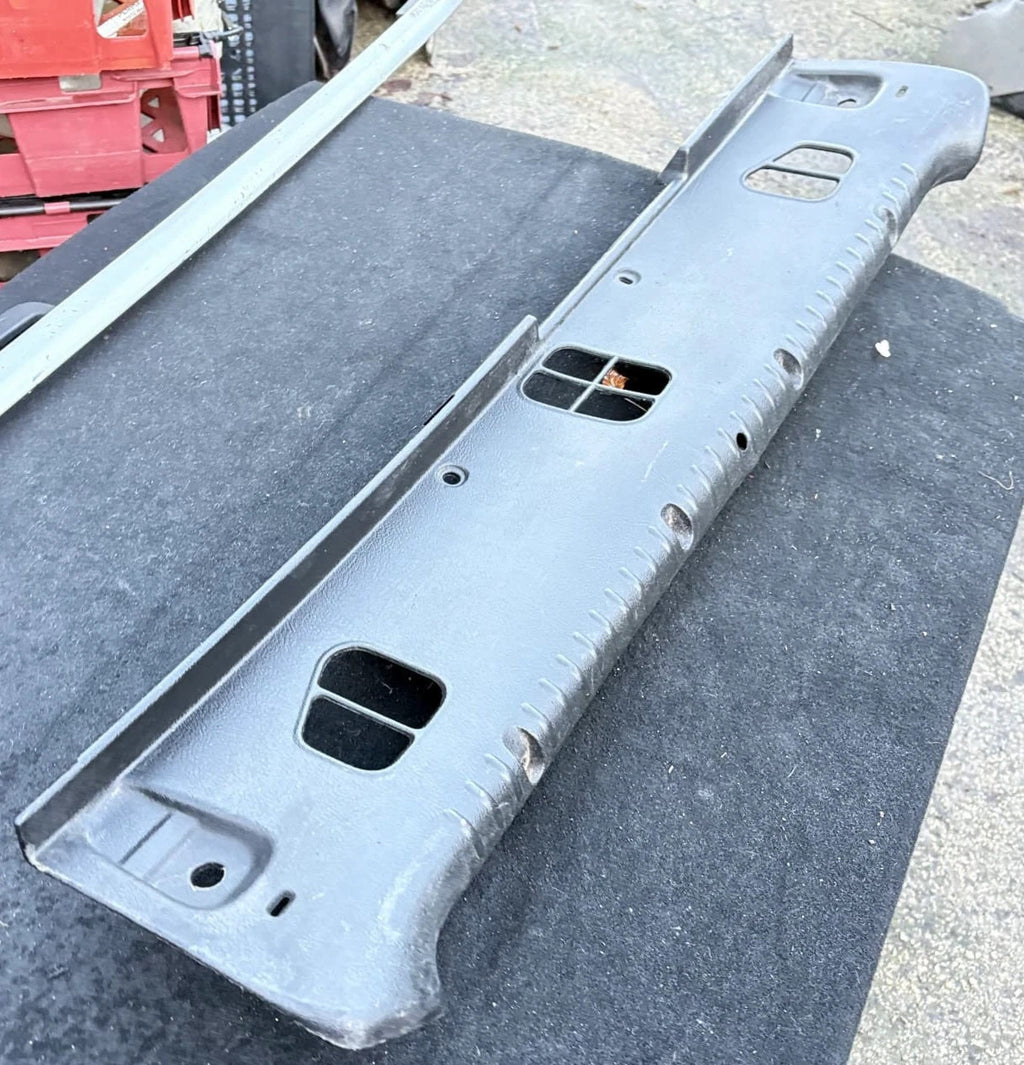 Renault Clio Mk2 Inner Tailgate Loading Trim / Boot Lip Plastic Trim