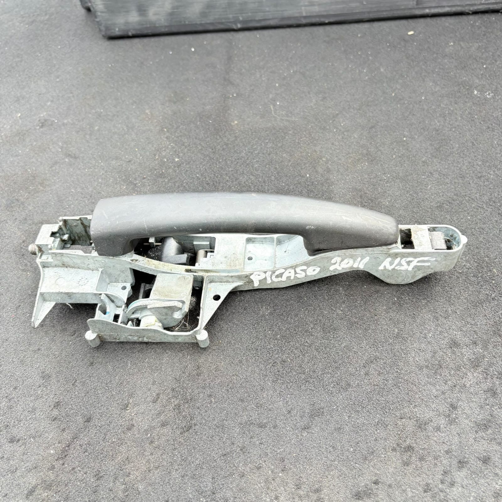 Citroen C3 Picasso 2009-2017 Nearside Front NSF Outside Door Handle 1198G4