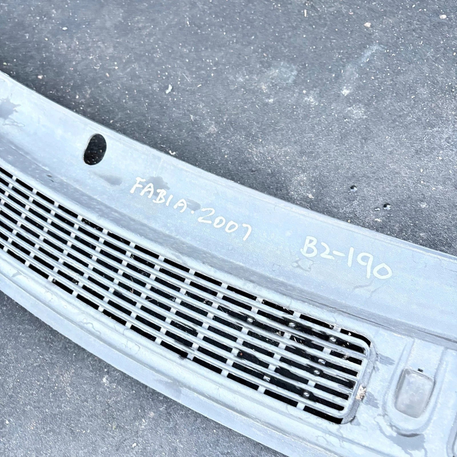 Skoda Fabia 5J MK2 Lower Windscreen Scuttle Trim 5J2819415D 2007-2014