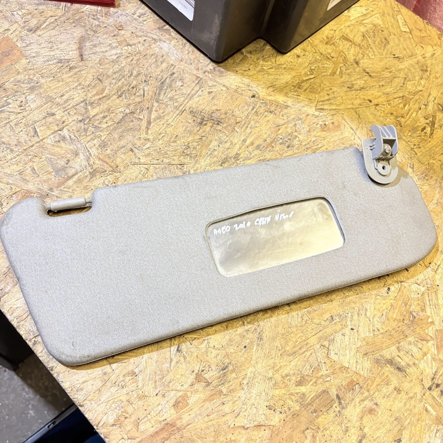 AVEO Volkswagen CORRADO Driver Rear Sun Visor 535857552 2010 30825467 OSF