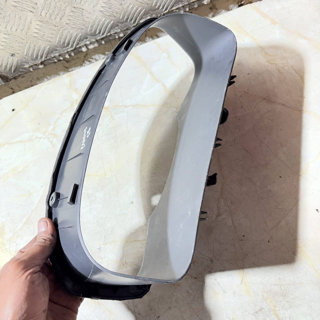 KIA CARENS Speedometr Bezel 84830-ID900