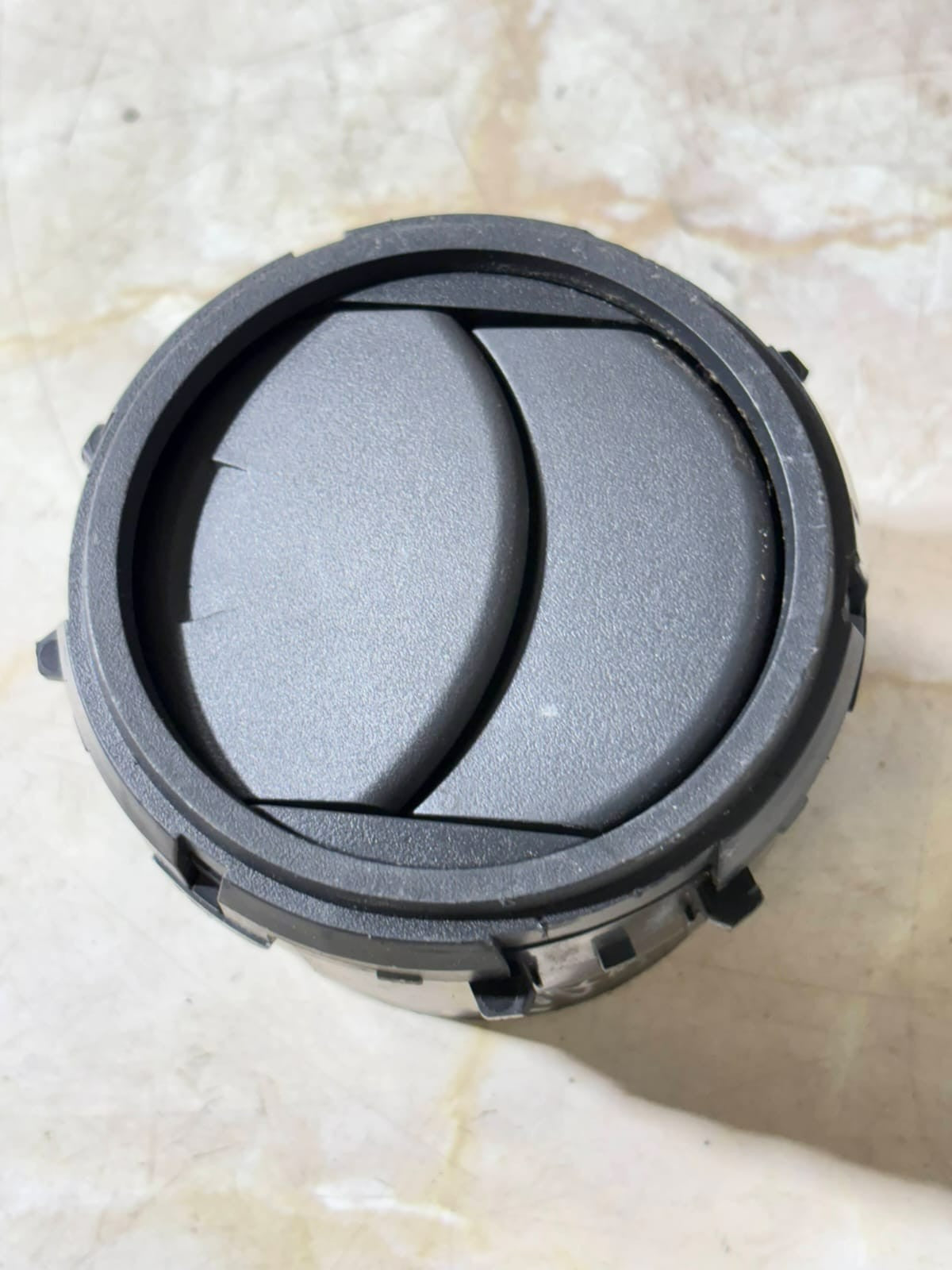 TOYOTA YARIS MK2 2005-2011 NSF LEFT PASSENGER SIDE ROUND DASHBOARD AIR VENT