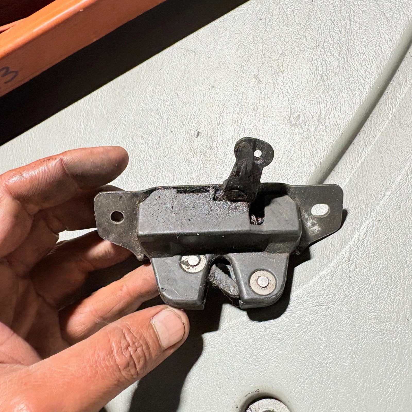 PEUGEOT PARTNER Tailgate Boot Lock 2007