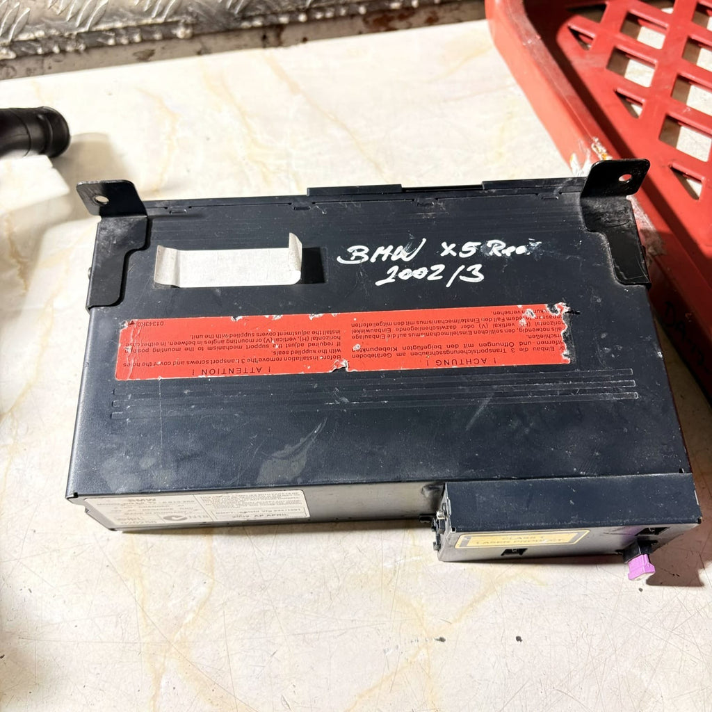 BMW 5 E39 2002 CD DVD changer 6913388 KAN5227 020258