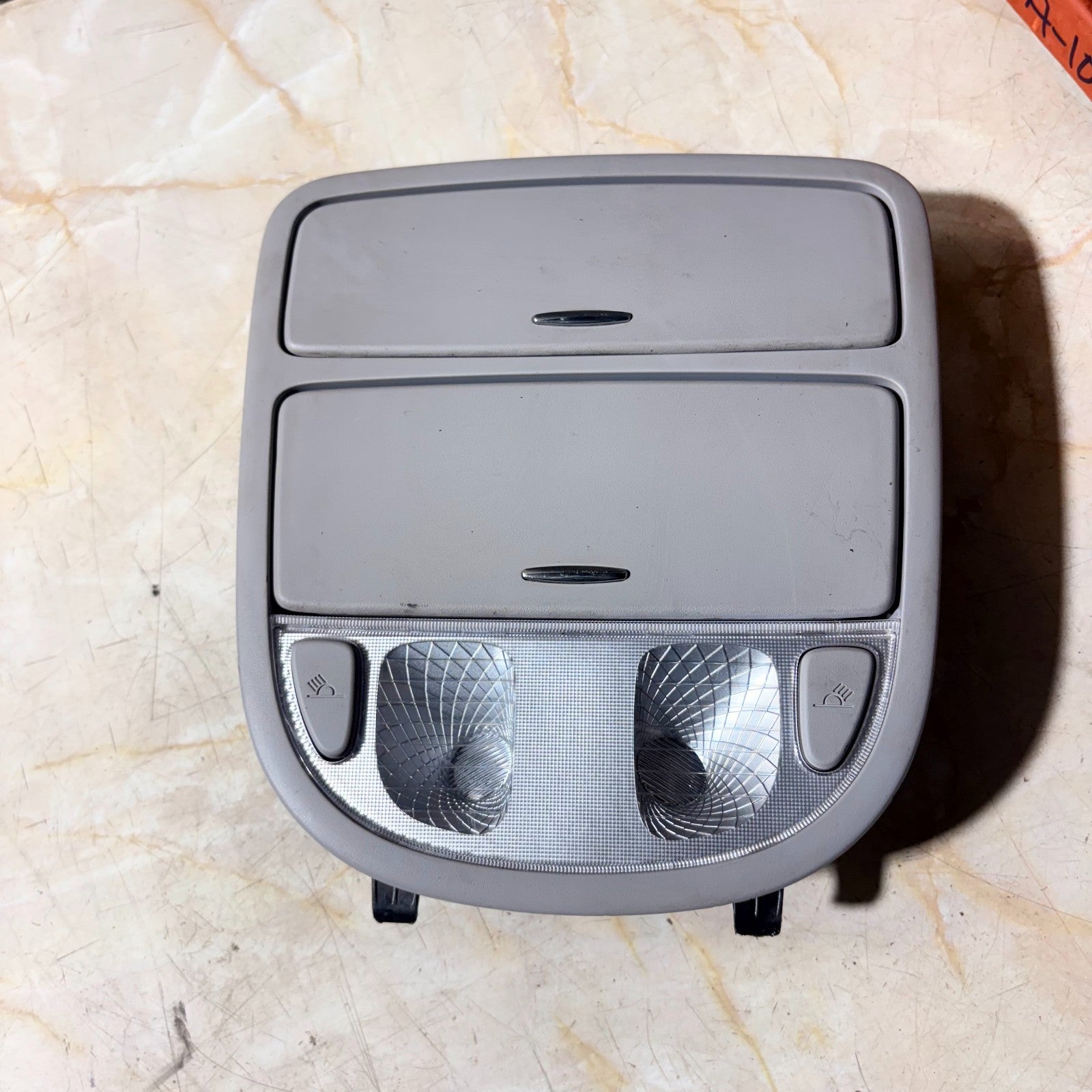 HYUNDAI SANTA FE 2011 5DR FRONT INTERIOR ROOF READING COURTESY LIGHT 92800-2BXXX