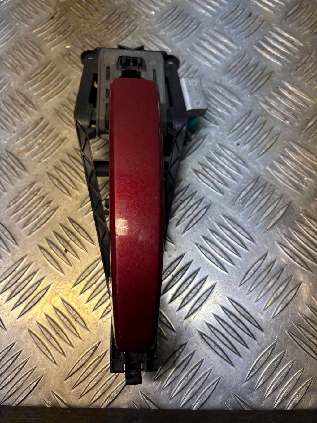 VAUXHALL ZAFIRA B 5DR 05-14 DR HANDLE EXTERIOR (FRONT DRIVER SIDE) RED 24463526