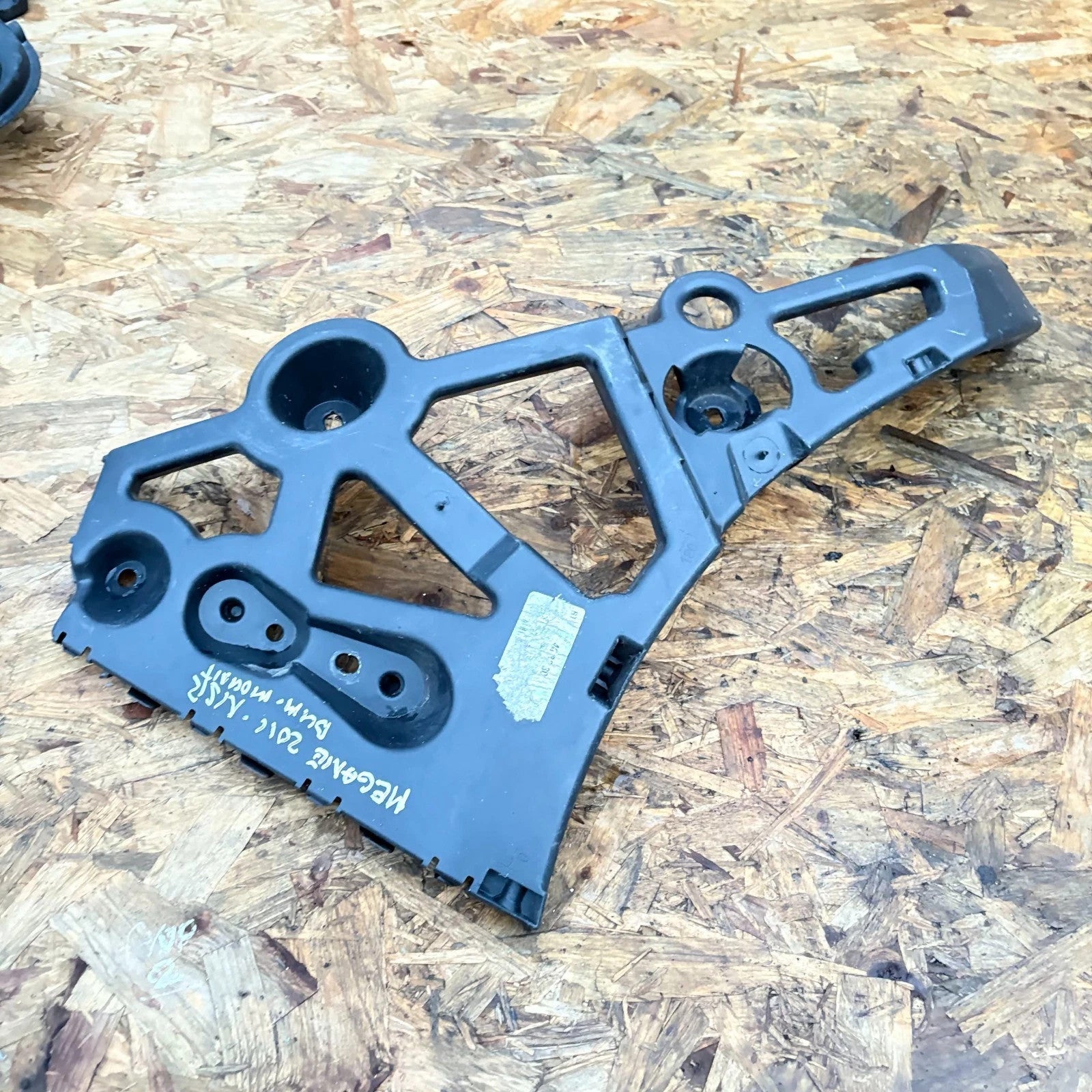 RENAULT MEGANE III 2009-2016 REAR LEFT SIDE BUMPER BRACKET 0001032274