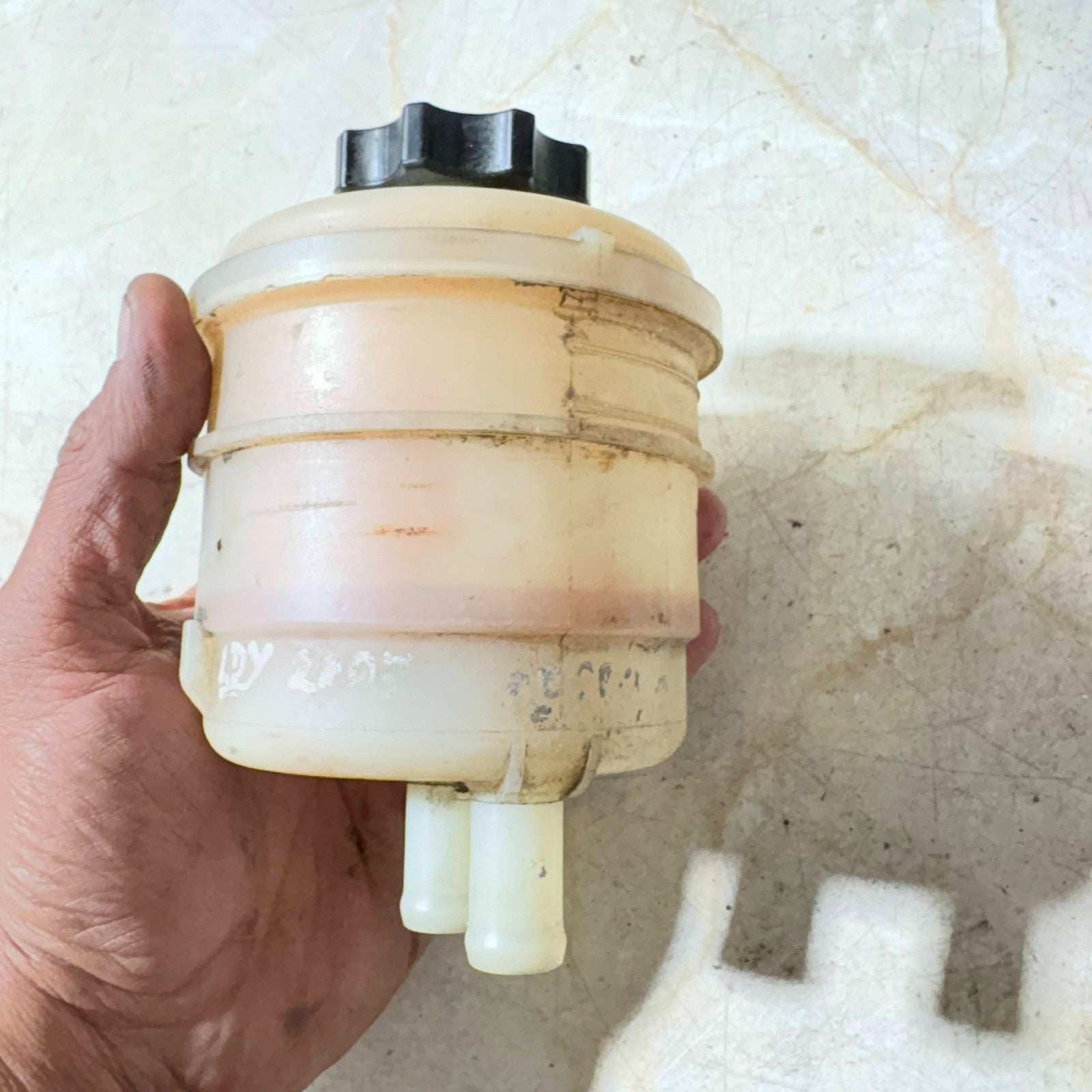 Power Steering Pump Oil Can Oil Tank LDV MAXUS 2007