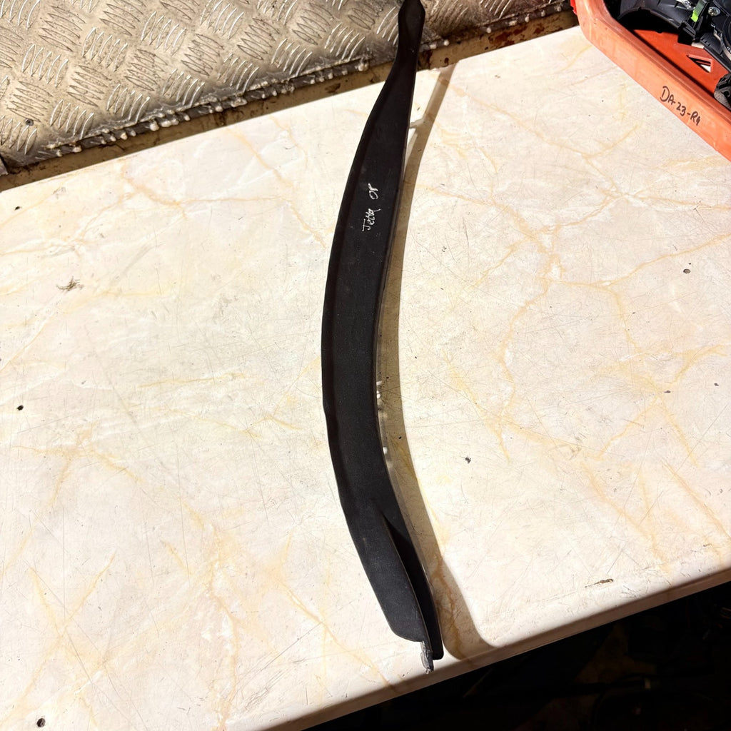VW Jetta MK5 Drivers Side Front Door End Trim 1K5837382D