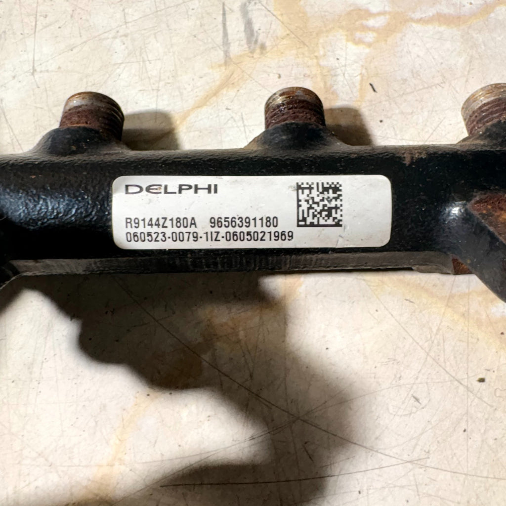 PEUGEOT 407 ENGINE FUEL RAIL 9656391180 2004-2011
