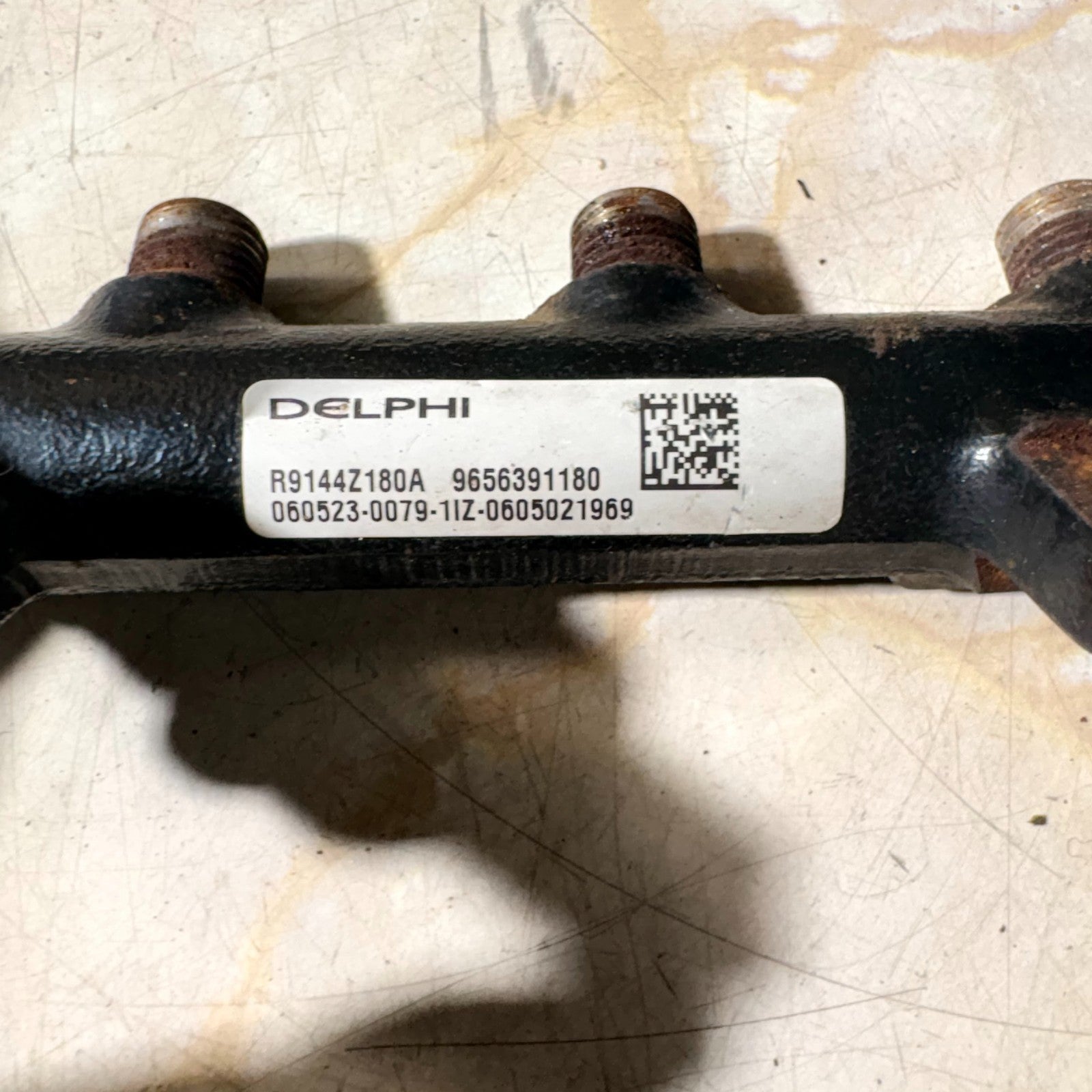 PEUGEOT 407 ENGINE FUEL RAIL 9656391180 2004-2011